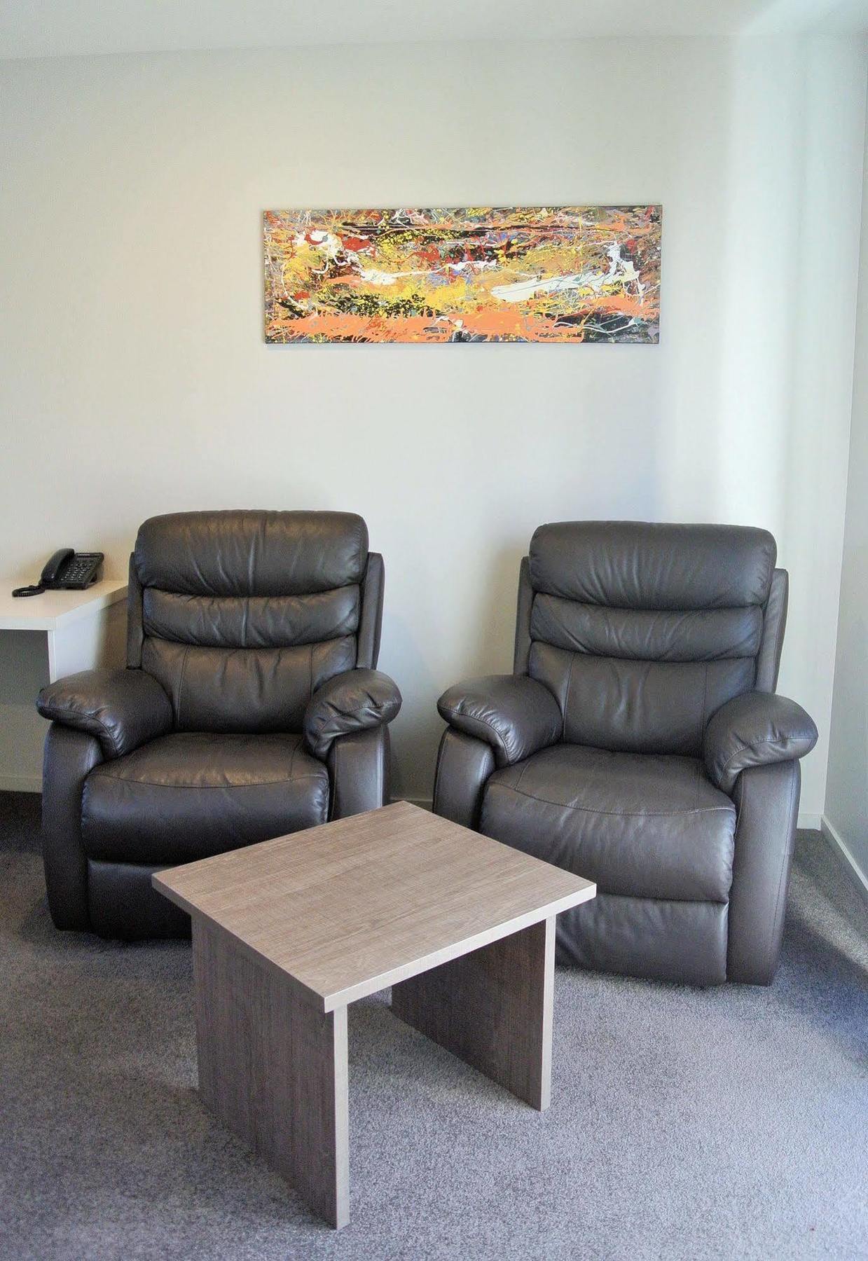 Village Motel 3*